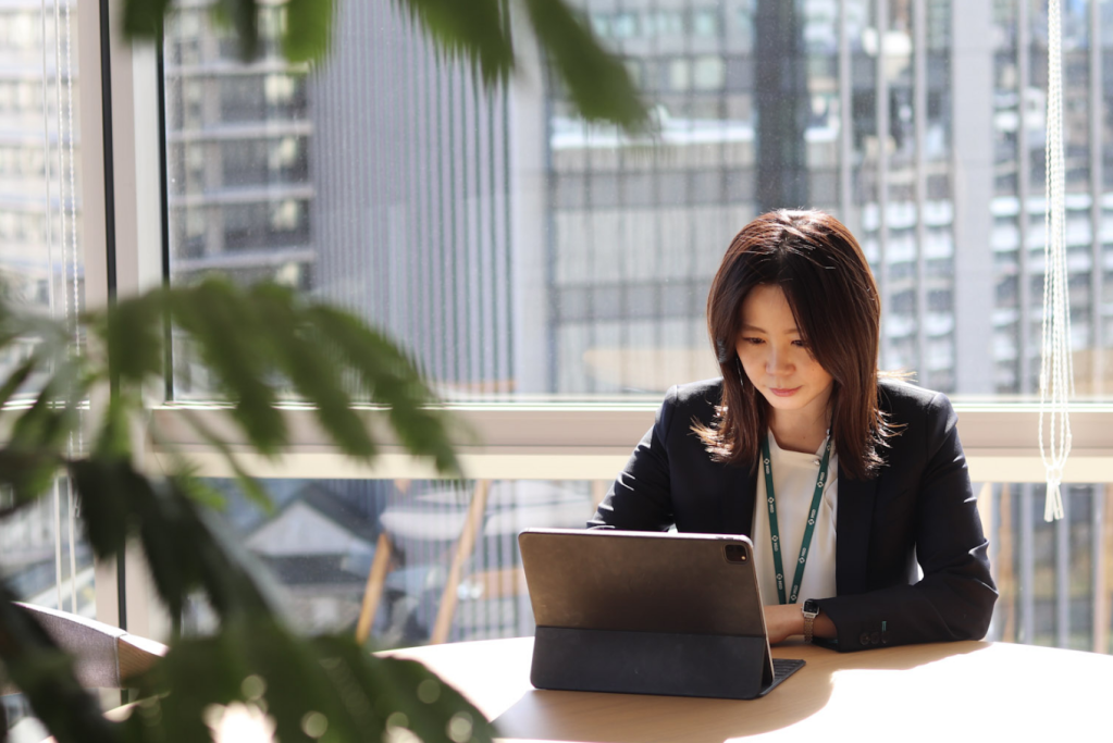 仕事をしているMSD社員